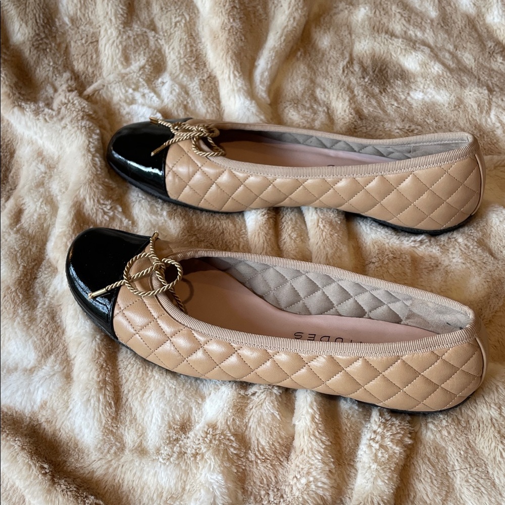 Paul Mayer Tan and Black Quilted Flats - Picture 4 of 12
